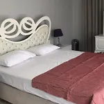 Villa White Rose Jakuzili Ve Isitma Havuzlu *