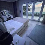 White Rose Jakuzili Ve Isitma Havuzlu