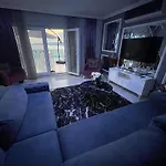 White Rose Jakuzili Ve Isitma Havuzlu