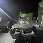 Villa White Rose Jakuzili Ve Isitma Havuzlu *