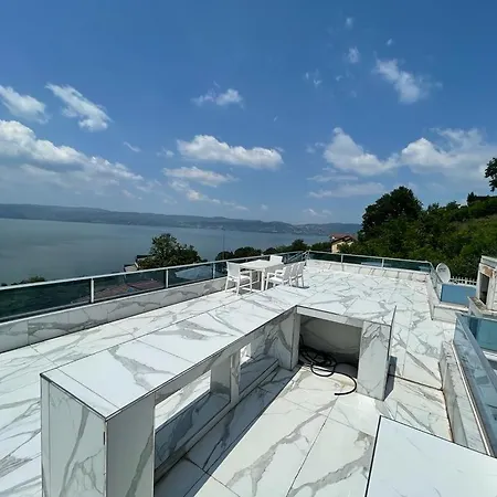 빌라 White Rose Jakuzili Ve Isitma Havuzlu