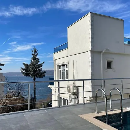 Villa White Rose Jakuzili Ve Isitma Havuzlu *