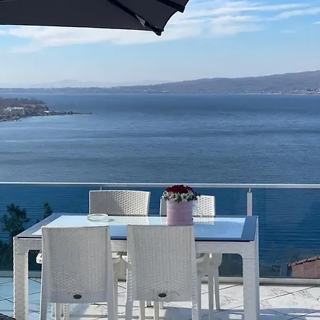 White Rose Jakuzili Ve Isitma Havuzlu * ספנג'ה