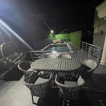 Villa White Rose Jakuzili Ve Isitma Havuzlu *