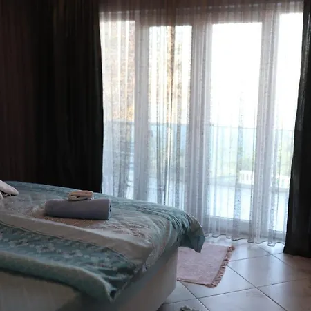 White Rose Jakuzili Ve Isitma Havuzlu