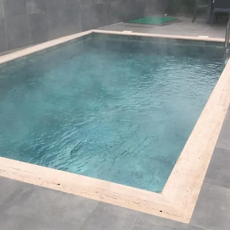 White Rose Jakuzili Ve Isitma Havuzlu