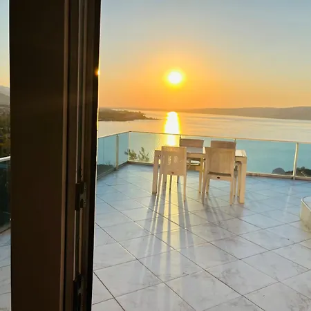 Villa White Rose Jakuzili Ve Isitma Havuzlu *