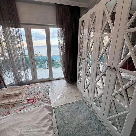 White Rose Jakuzili Ve Isitma Havuzlu Villa