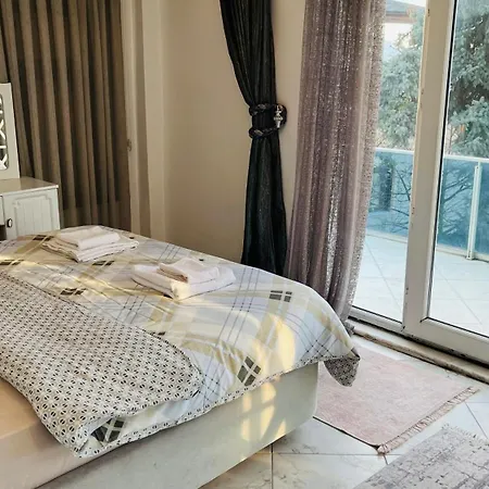 White Rose Jakuzili Ve Isitma Havuzlu Villa Sapanca