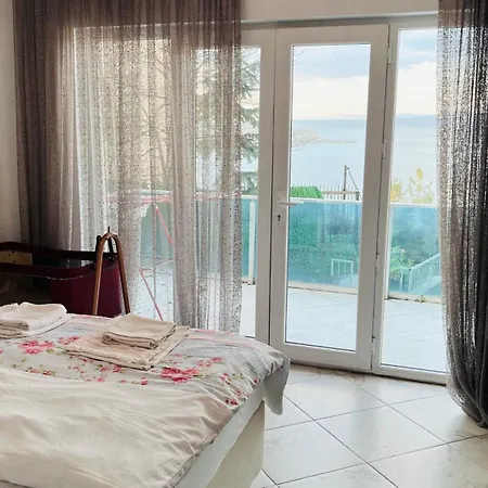 Villa White Rose Jakuzili Ve Isitma Havuzlu Sapanca