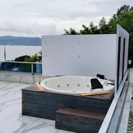 Villa White Rose Jakuzili Ve Isitma Havuzlu